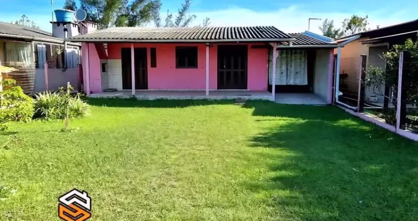 Localizada em região de moradores na praia de albatroz - imbé - rs.