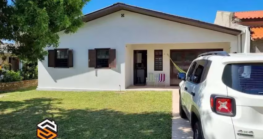 Casa à venda em região central da praia de mariluz. litoral de imbé - rs.