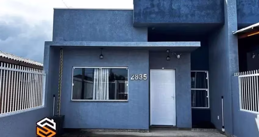 Bela residência próxima ao mar com ótima localização. aproveite!