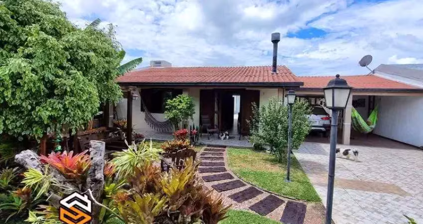 Casa com anexo e piscina na praia de imbé. balneário marisul.