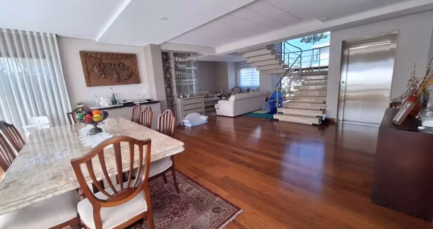Luxuosa casa em condomínio à venda em curitiba-pr, uberaba: 4 quartos, 4 suítes, 3 salas, 7 banheiros, 5 vagas, 600m².