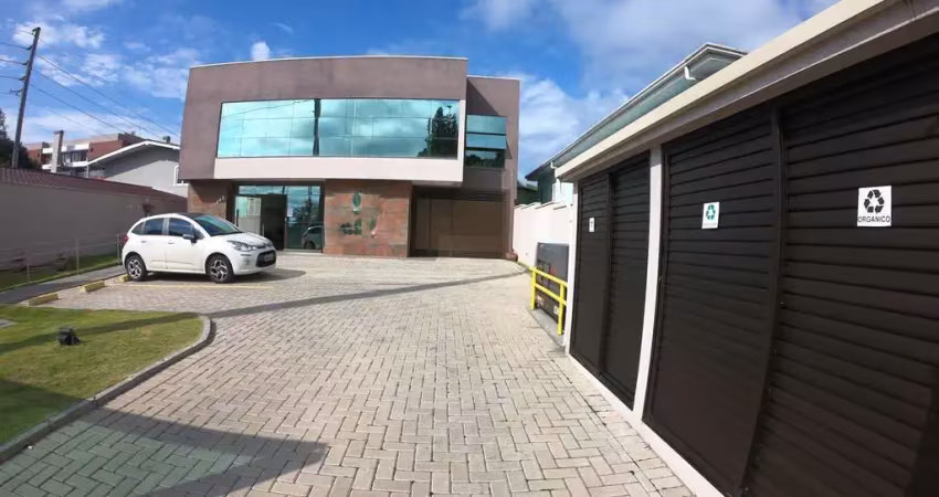 Imperdível: casa comercial à venda nas mercês, curitiba-pr - 15 salas, 7 banheiros, 5 vagas, 327,59m² de área!