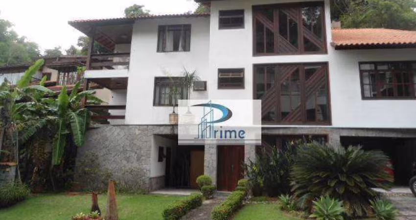 Casa com 3 dormitórios à venda, 240 m² por R$ 1.270.000,00 - Pendotiba - Niterói/RJ