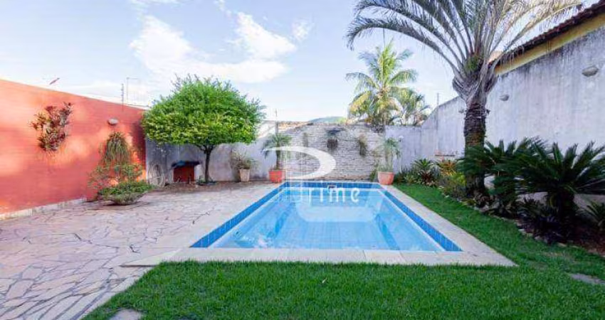Casa com 6 dormitórios à venda, 250 m² por R$ 1.200.000,00 - Itaipu - Niterói/RJ