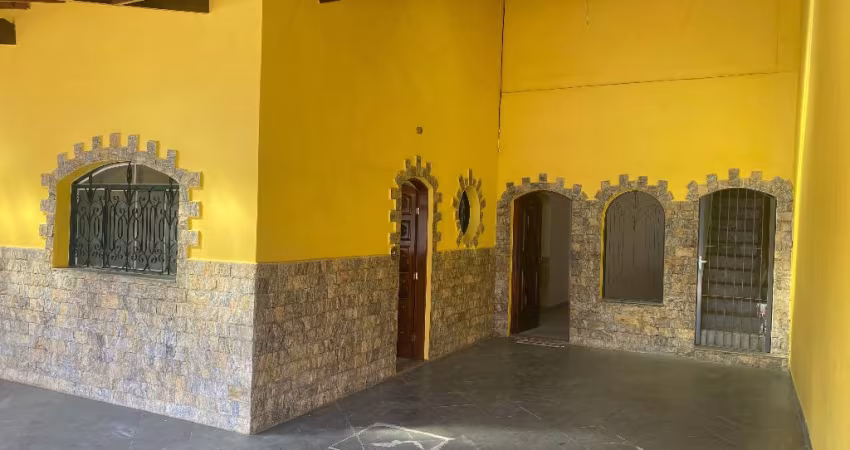 Casa térrea  Vila Angélica 4 dormitórios (1 suíte), 2 salas, cozinha c/ arms, 2 vagas, res ou coml próximo ao aeroporto