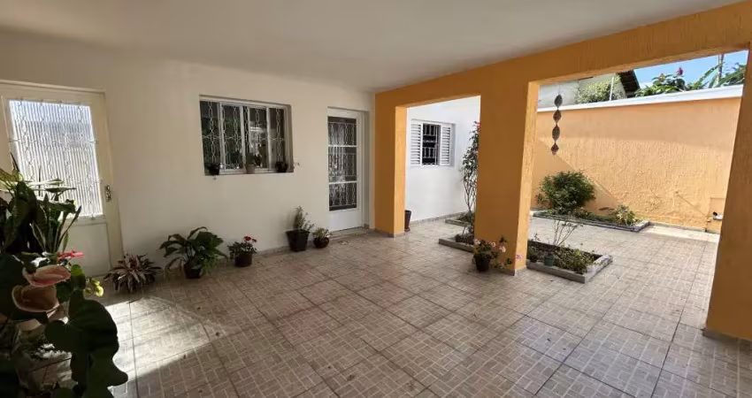 Casa com 3 quartos à venda no Jardim Maria Augusta, Taubaté 