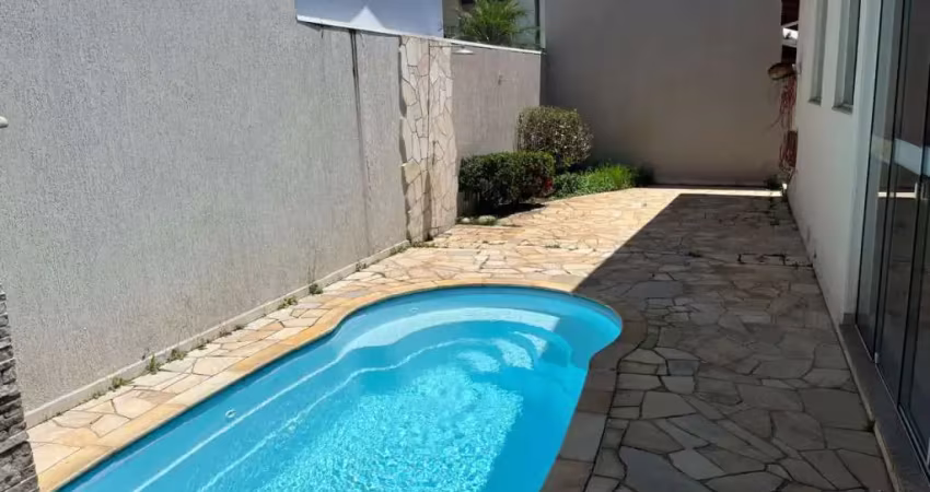 Casa com 4 quartos à venda no Condomínio do Taubaté Village, Taubaté 