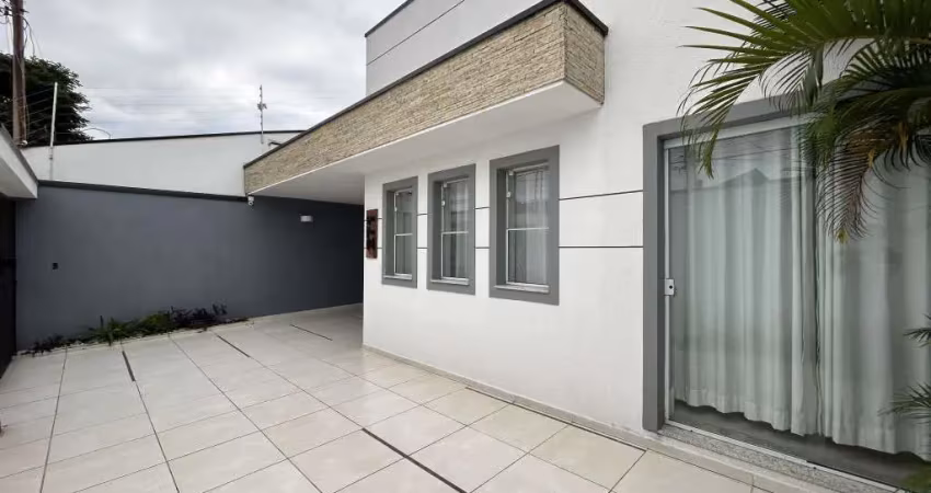 Casa com 3 quartos à venda no Jardim Ana Emilia, Taubaté 
