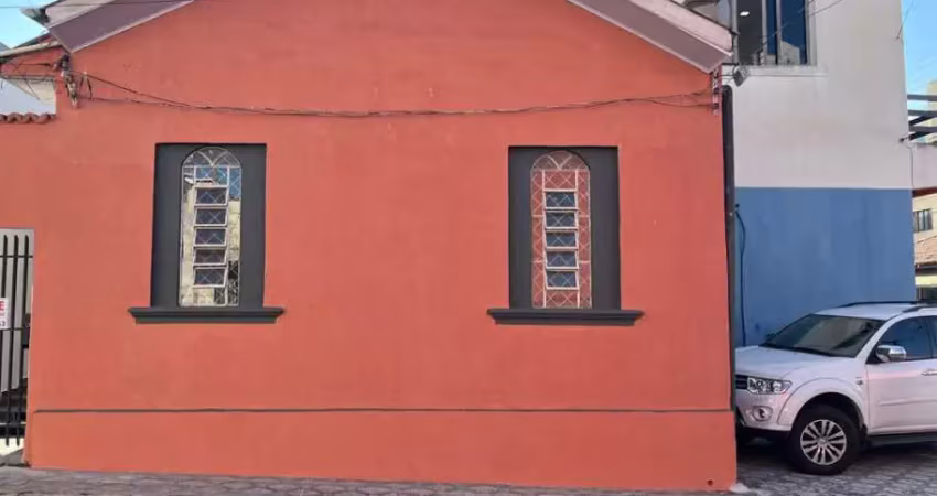 Casa com 6 quartos à venda no Centro, Taubaté 