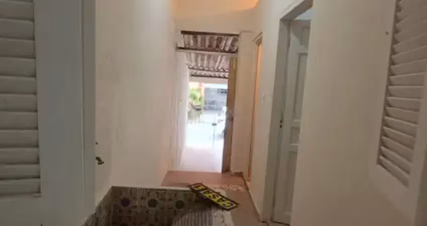 Bela casa individual para locação com 1 dormitório e vaga de garagem coberta no jardim maria rosa 45m² taboão da serra/sp