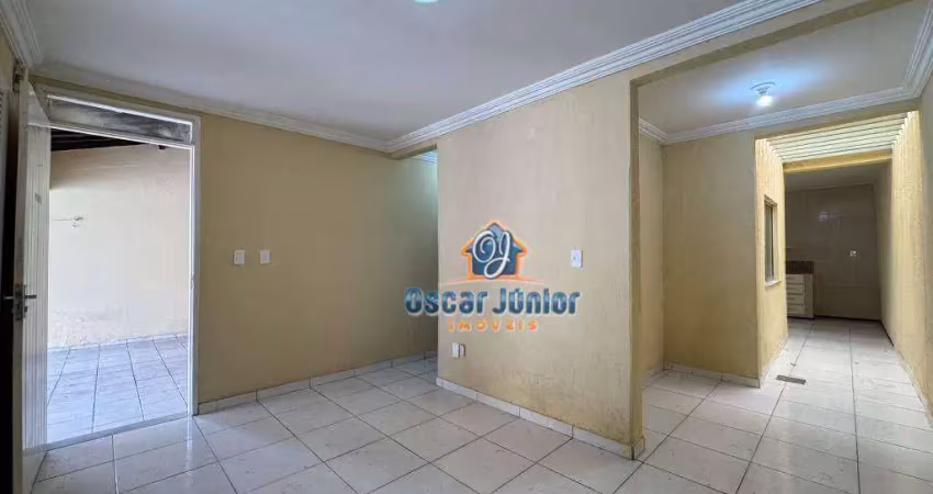 Casa Plana com 2 Quartos (1 Suíte) + Wc Social à venda, 80 m² por R$ 290.000 - Passaré - Fortaleza/CE.