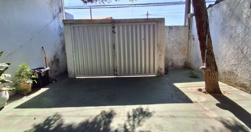 Casa com 3 quartos à venda na Cidade Dos Funcionários