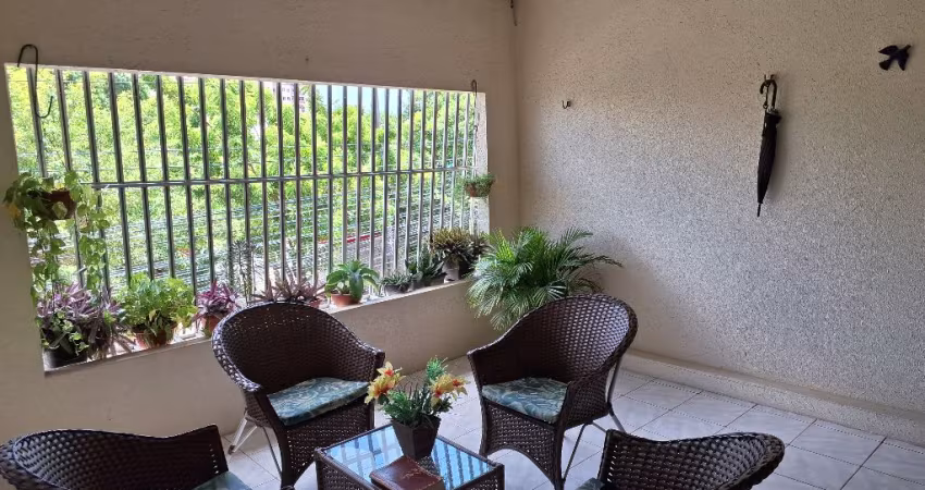CASA DUPLEX DE 05 QUARTOS EM MESSEJANA de 246m²!!!