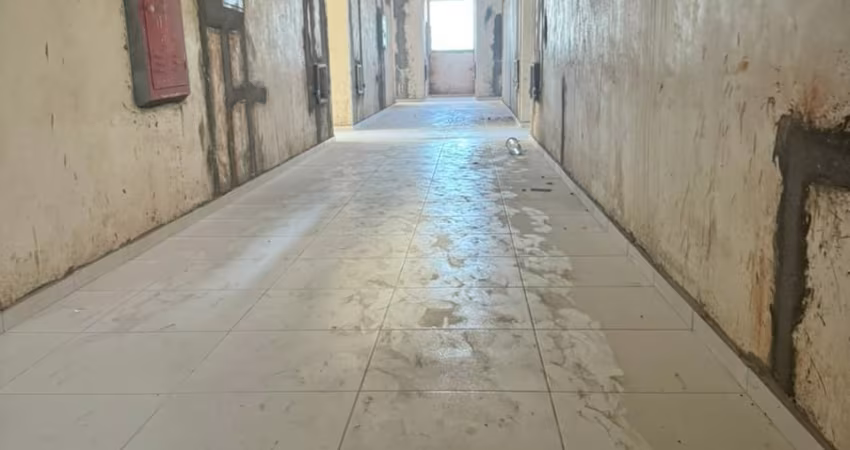 VENDE SE APTO DE 02 QUARTOS
