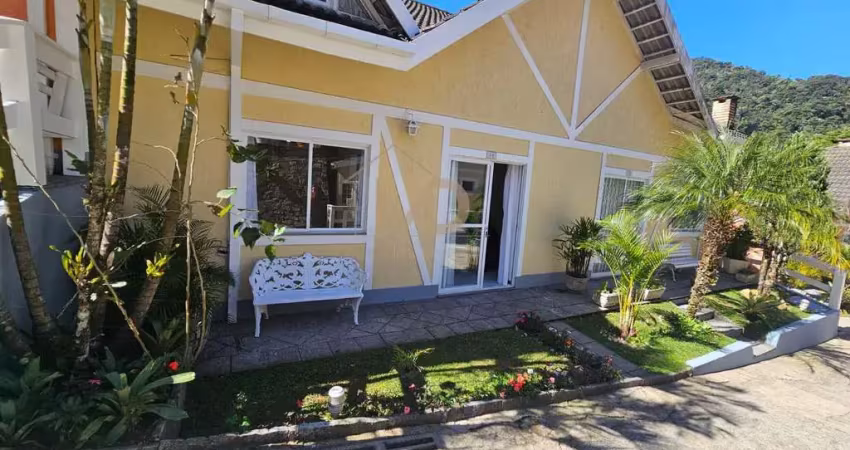 Casa em Condomínio para Venda em Teresópolis, Granja Guarani, 3 dormitórios, 1 suíte, 2 banheiros, 1 vaga
