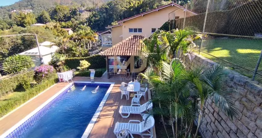 Casa para venda em teresópolis, panorama, 4 dormitórios, 3 suítes, 1 banheiro, 2 vagas