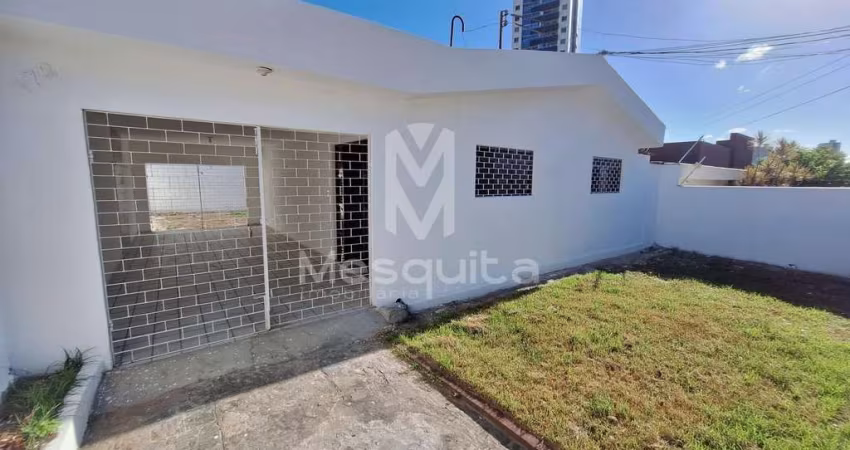 Casa para Locação em João Pessoa, Brisamar, 2 dormitórios, 1 banheiro, 2 vagas