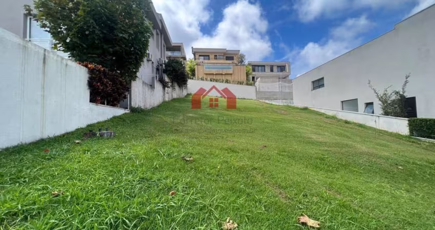 Terreno em Condomínio para Venda em Santana de Parnaíba, Tamboré