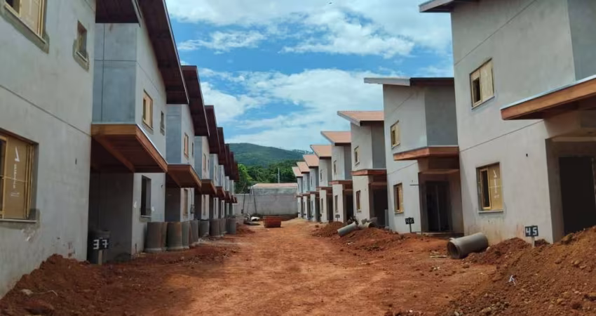 Casa com 3 dormitórios à venda, 138 m² por R$ 780.000 - Parque Primavera - Poços de Caldas/MG