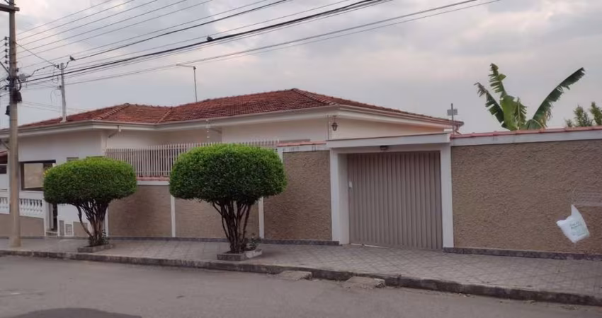 Casa com 3 dormitórios à venda, 190 m² por R$ 750.000,00 - Vila Conceição - São João da Boa Vista/S