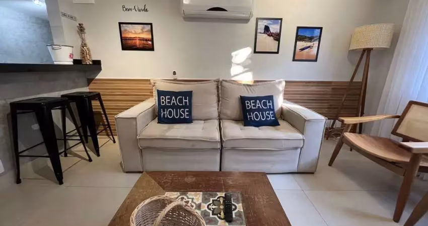 Casa reformada em condomínio, com 2 suítes, em geribá.