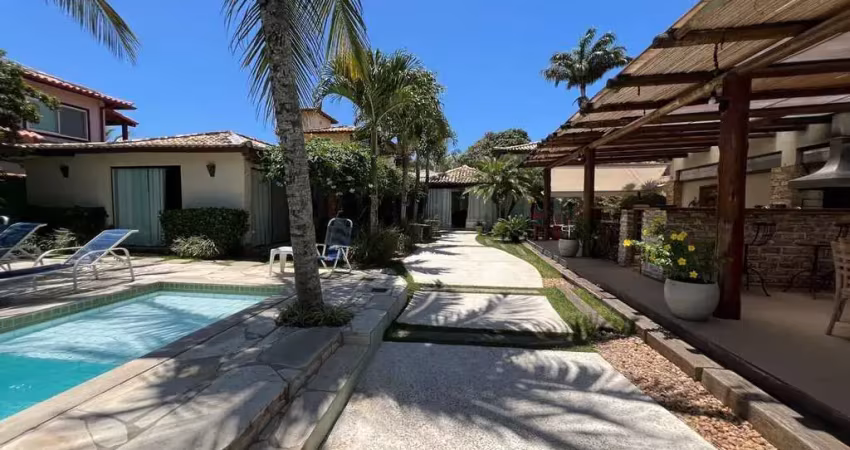 Casa alto padrão com 8 suítes e lazer completo, em geribá/ búzios