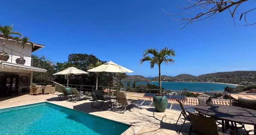 Casa alto padrão com vista incrível para praia da ferradura em búzios.
