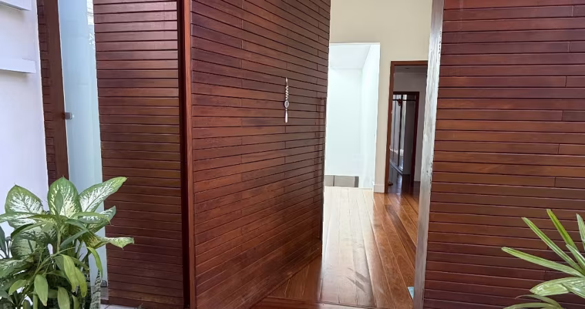 Casa com 3 quartos à venda no Jardim Guanabara