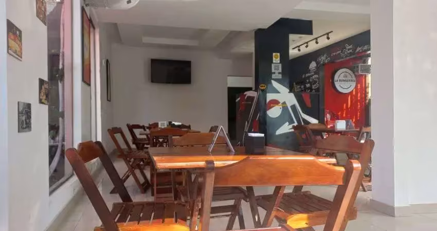 Ponto comercial/loja/box para venda possui 340 metros quadrados