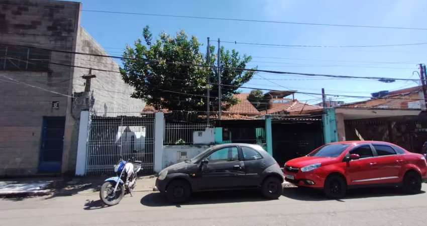 Vendo casas em terreno pra morar ou reformar - 420m² -