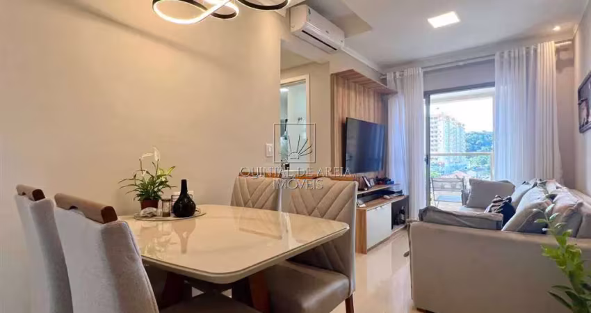 Apartamento com 2 quartos no canto do forte em praia grande
