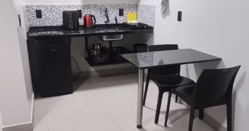 LOCAÇÃO Kitinete (Luz, Água, Internet e IPTU) INCLUSO - 1 pessoa / Bairro dos Estados