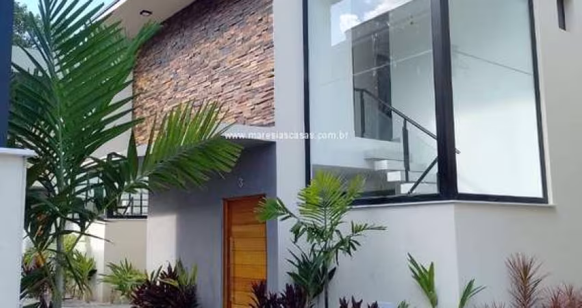 Casa á venda em Boiçucanga - Perto do shopping - Piscina Privativa