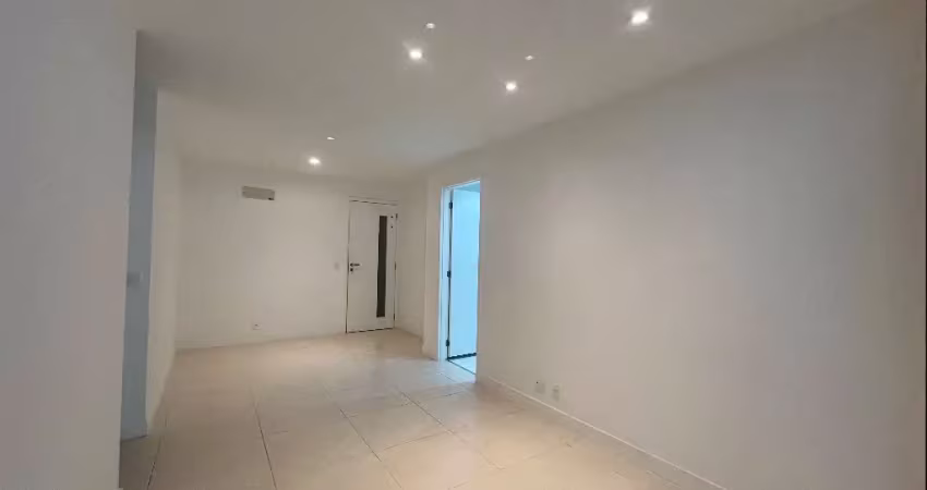 Apartamento novo de 2 quartos, suite, varanda e vaga