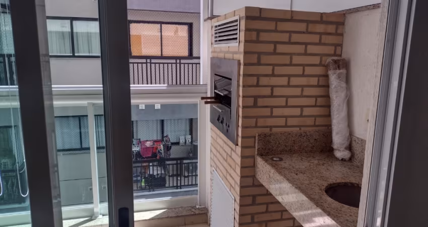 Apartamento de 2 quartos, suite, varanda gourmet e vaga.
