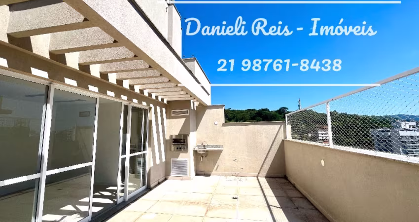 Cobertura Duplex, 4 qts, 5 banheiros, piscina e 2 vagas.