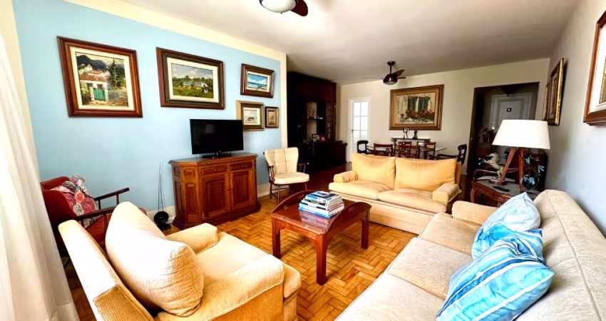 Apartamento na quadra da praia de 3 quartos, 1 suite, 1 vaga