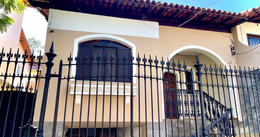 Casa com 4 quartos à venda na Rua Doutor Genserico Ribeiro, São Lourenço, Niterói