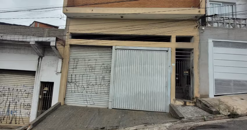 Casa com 3 cômodos, muito bem localizada,  próximo a coop itapark