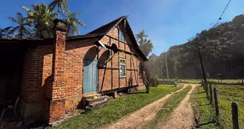 Lindo sítio em pomerode com uma ampla pastagem muito bem localizado