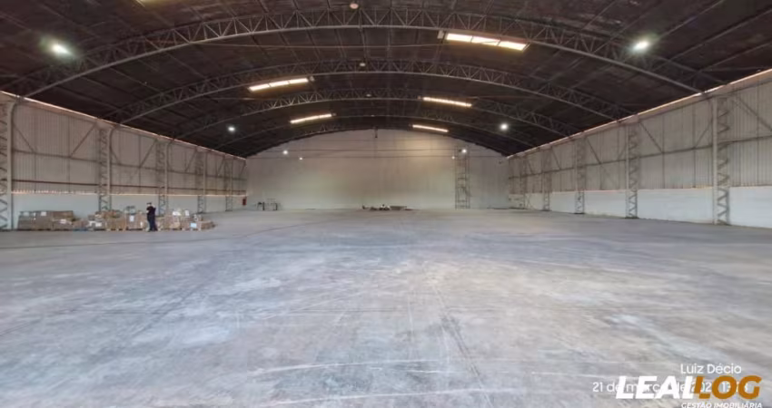 ALUGO  - Armazém com 1900m² área construida em Condomínio fechado no Distrito de Cuiabá MT