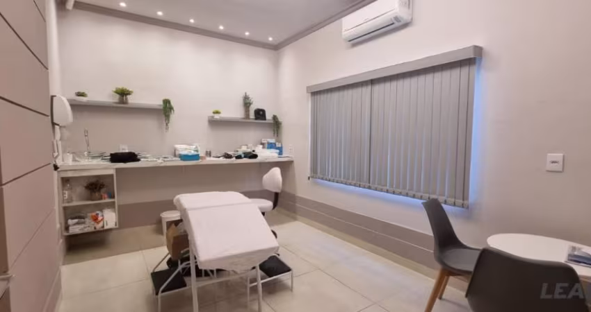 Alugo sala comercial área da saúde no bairro Araés em