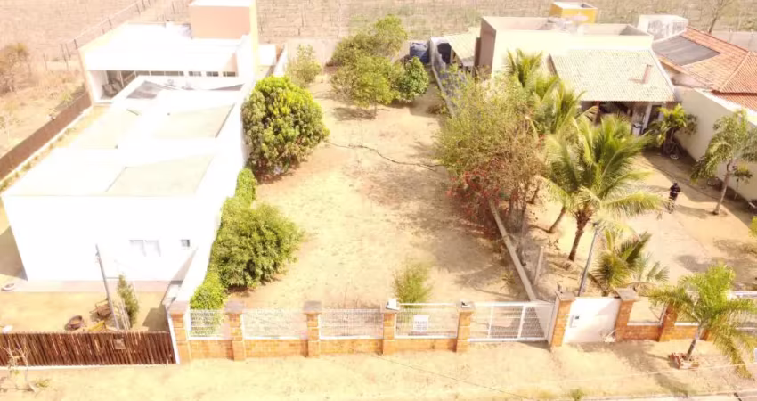 Vendo - terreno de 645m² em condomínio fechado na chapada dos guimarães mt