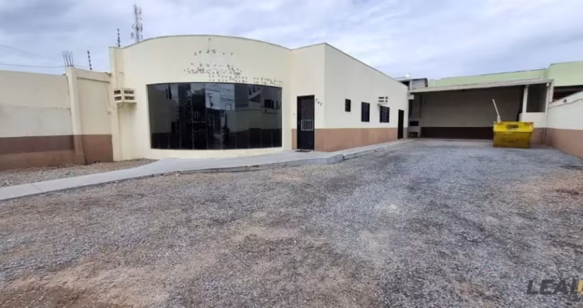 Alugue o imóvel comercial ideal para sua empresa! Localização estratégica e visibilidade garantida para o seu negócio.