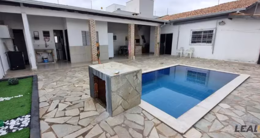Vendo caso no bairro dom bosco próximo ao shopping pantanal cuiabá - mt.