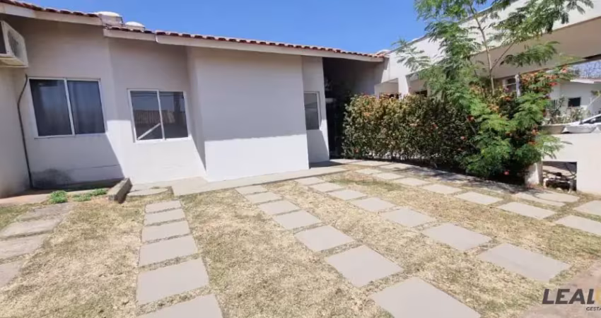 Vende-se casa no condomínio esmeralda  em várzea grande/mt