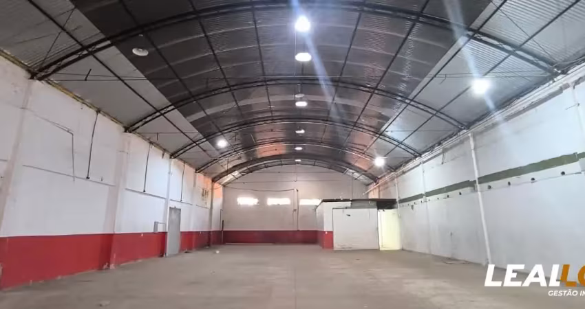 Aluga-se - armazém de 500m² no centro sul em várzea grande - mt