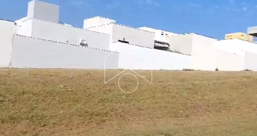 Terreno Dentro de Condomínio em Marília