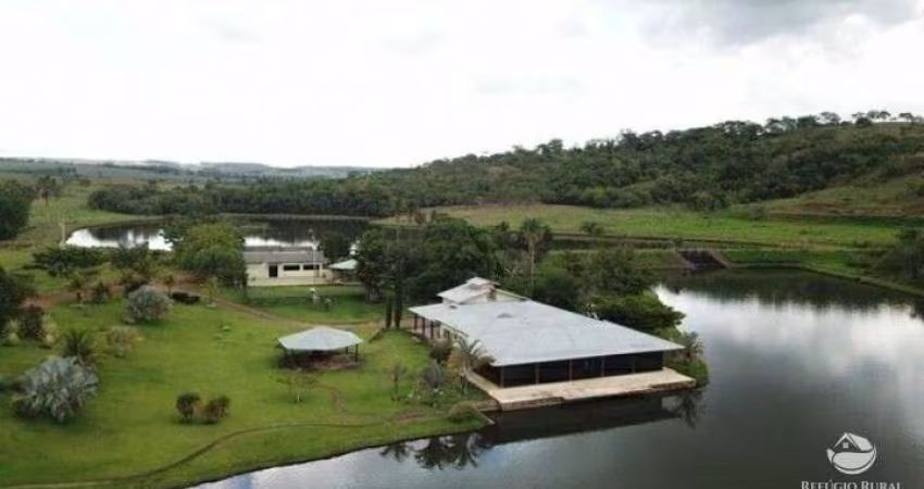LINDA FAZENDA EM BELA VISTA/GO COM REPRESAS, LAGOS E PISTA DE POUSO