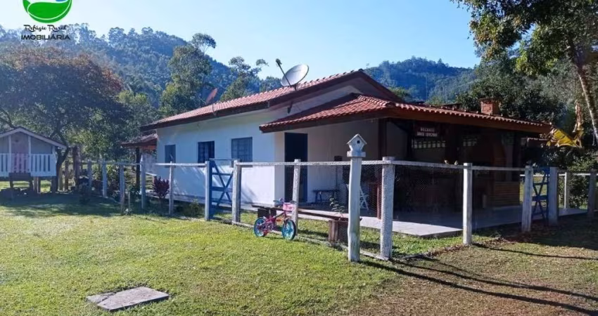 LINDO SÍTIO EM MONTEIRO LOBATO
